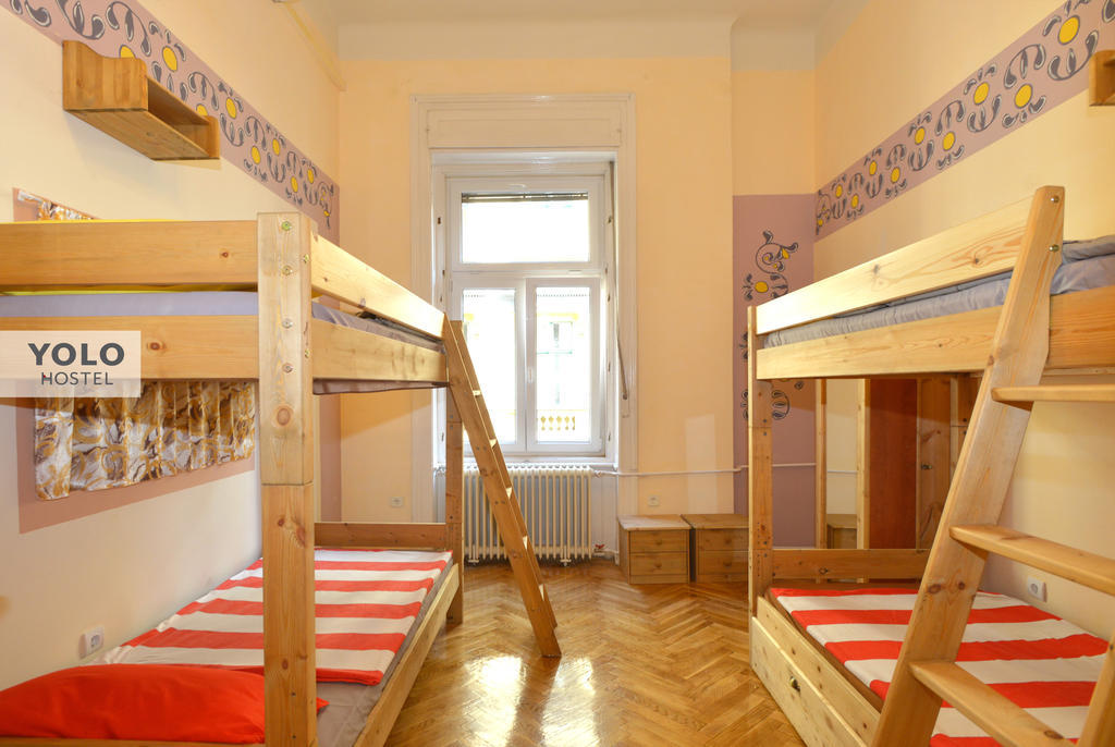 Yolo Hostel Budapest Exterior photo